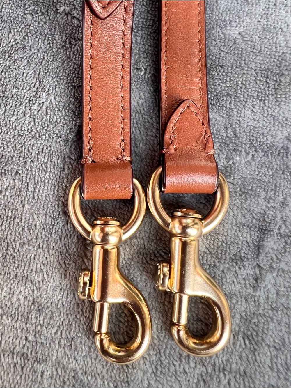 COACH Pebbled Leather Strap Replacement Adjustable Brown Gold Tone Hardware - Picture 3 of 10